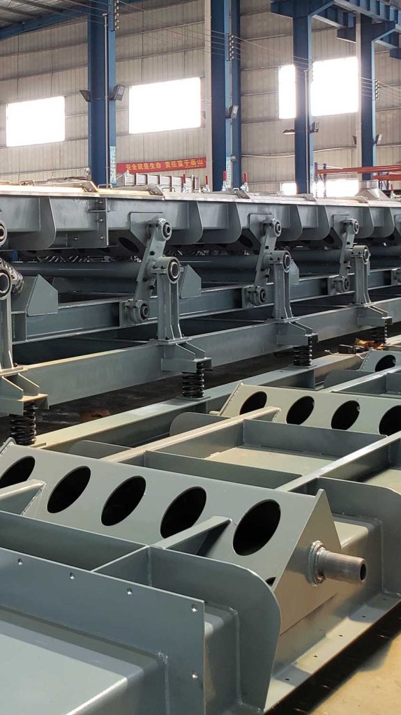 Three-Mass Vibratory Conveyor