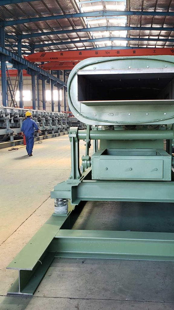 Three-Mass Vibratory Conveyor